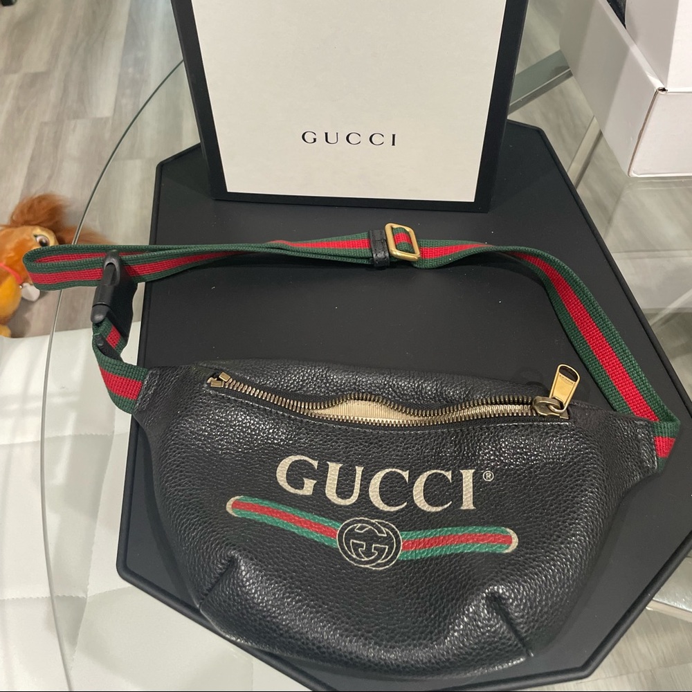 Gucci fannypack